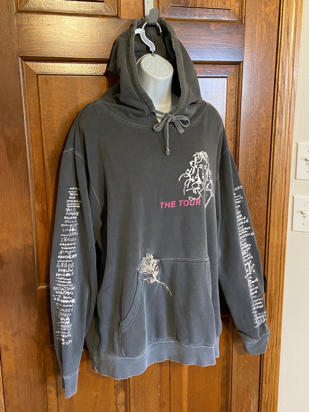 Shawn Mendes 2019 Tour Concert Hoodie Size Medium Official Merch Size XL - Picture 3 of 11